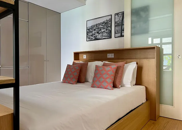 Light-filled With Garden • Downtown *