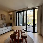 Light-filled With Garden • Downtown Apartmán
