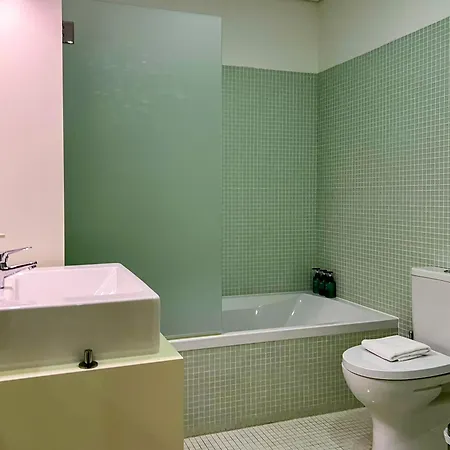 Light-filled With Garden • Downtown *