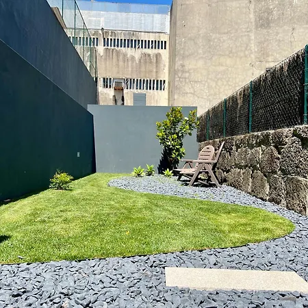 Light-filled With Garden • Downtown *