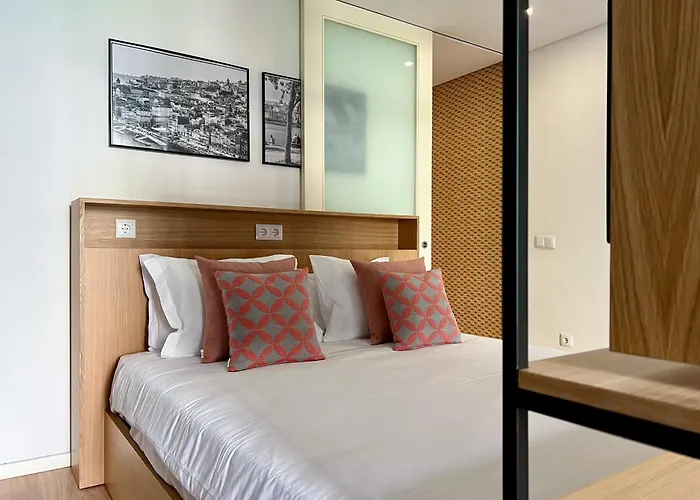 Light-filled With Garden • Downtown Apartman Porto